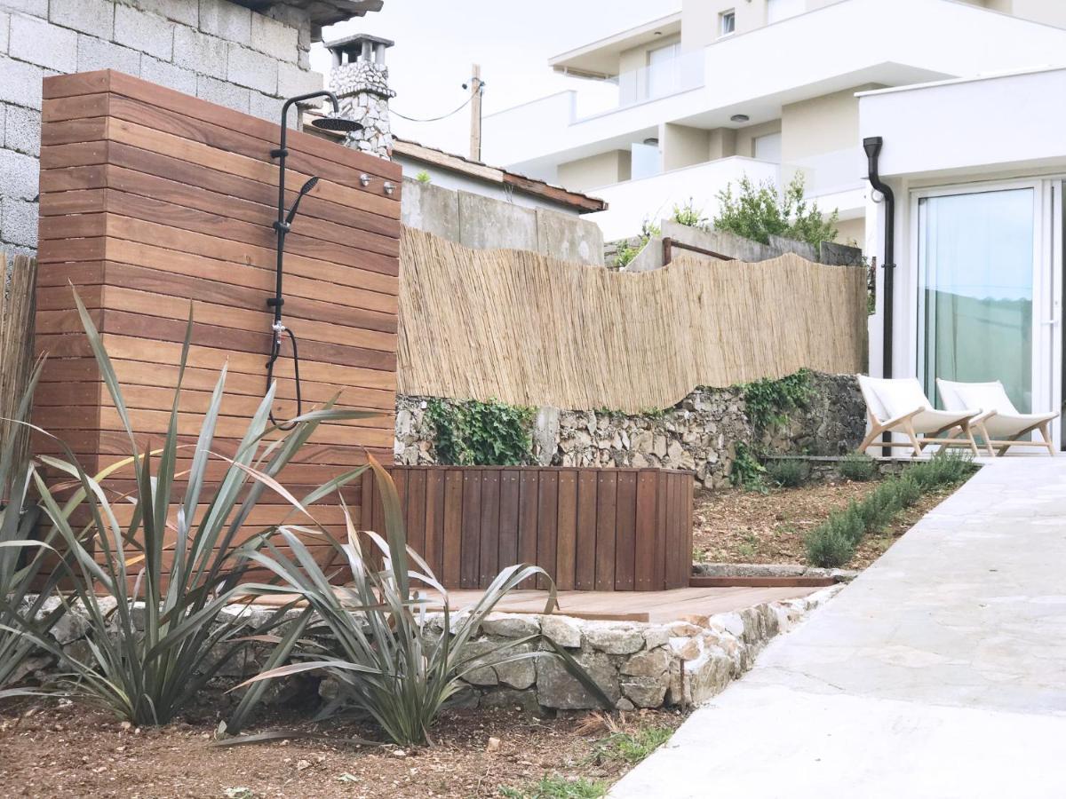 Luxury Family Beach Front Villa - Sunday Beach House Слатине Экстерьер фото
